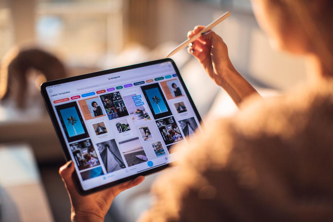 Top E-Commerce Trends: Navigating the Future of Online Retail